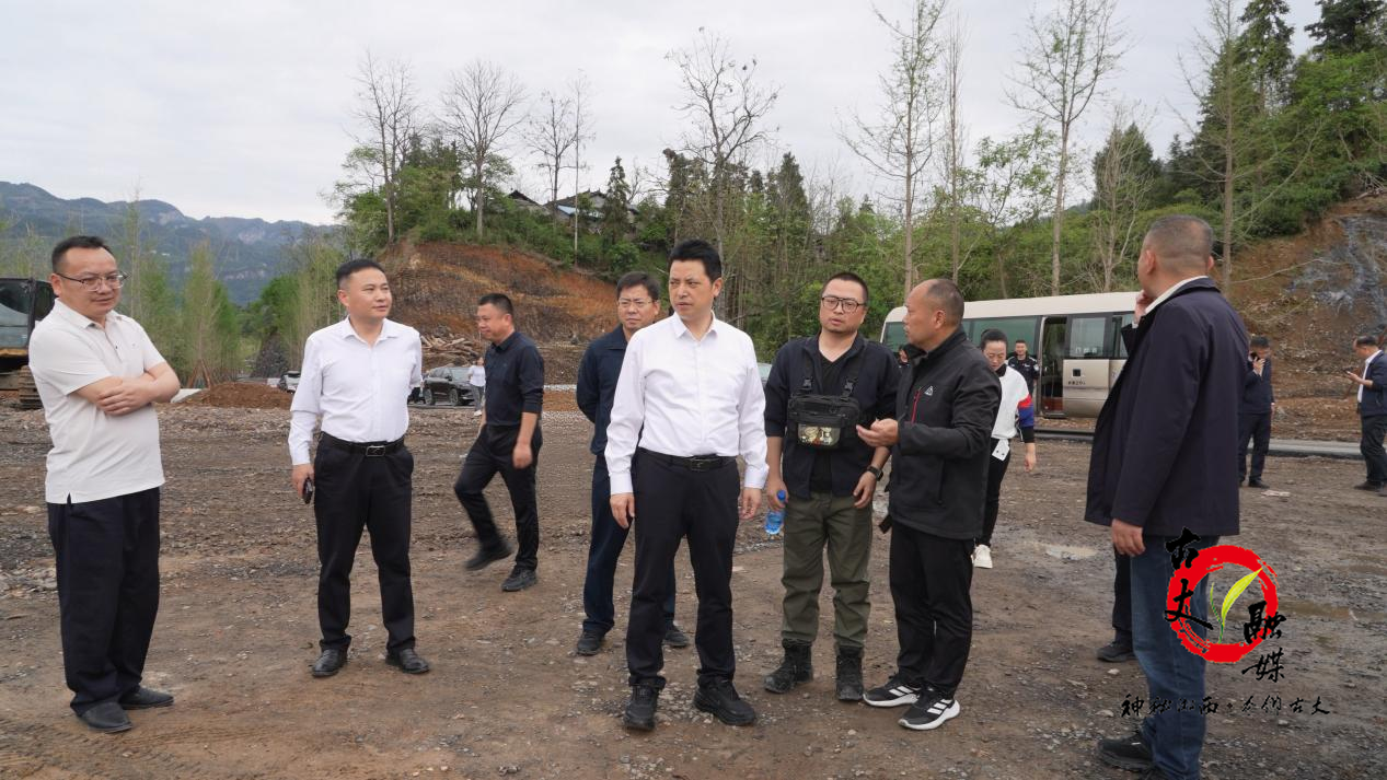 滕朝辉现场督导首届栖凤湖环湖生态健康跑赛事筹备工作 压实责任抓细工作 全力打造安全生态精彩赛事