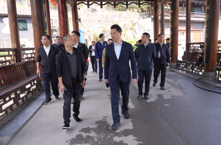 滕朝辉督导检查“五一”假期文旅市场安全生产工作 从严规范旅游市场秩序 打造安全有序的旅游环境