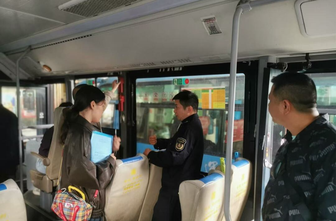 ​紧绷安全弦 护航五一行———  古丈县城乡建设和交通运输局全面开展节前交通运输安全专项行动