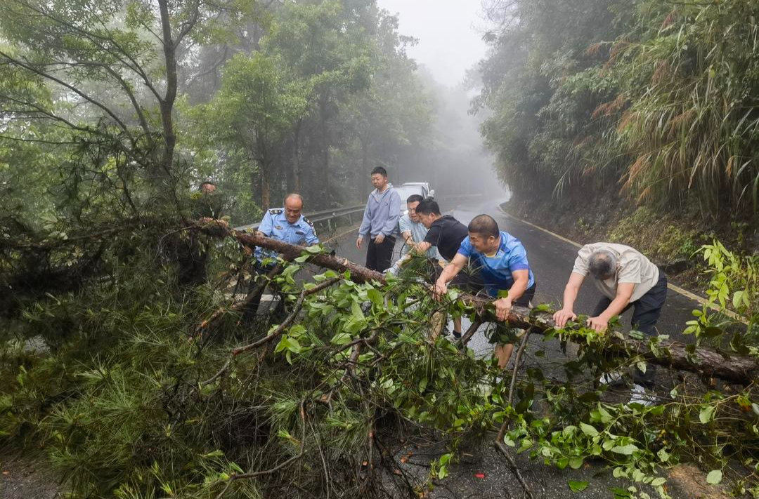 闻“汛”而动向险而行——古丈县公路建设养护中心积极应对第二轮降雨工作纪实