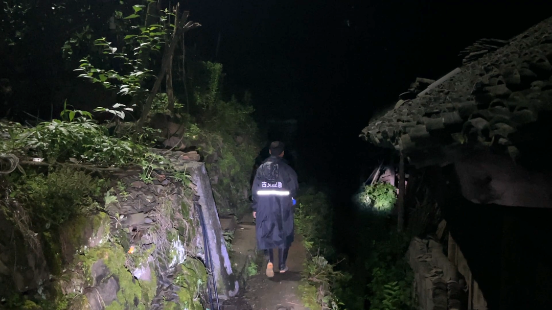 古丈县坪坝镇：风雨中的守山人