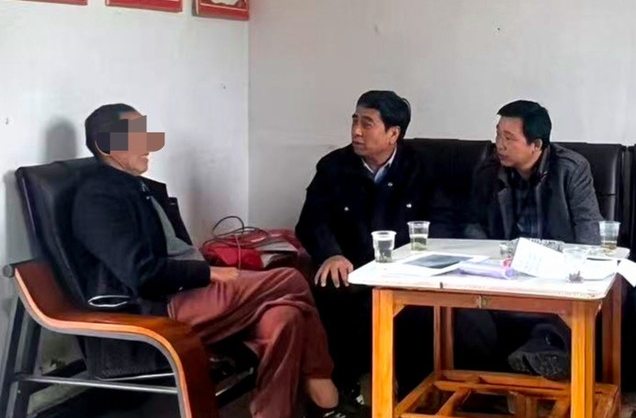 巧用法理融乡情   巧解手足多年积怨  ——默戎镇综治中心柔性调解化解邻里亲情纠纷