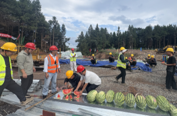 古丈县高峰镇：炎炎夏日送清凉 暖心护航重点项目建设