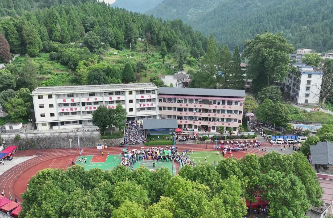 古丈县坪坝镇举办“七月八”非遗民俗活动  传统苗文化与乡村新业态交融 激发振兴活力