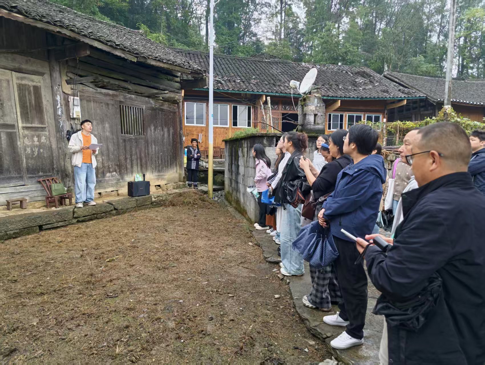 古丈县宣传思想文化工作培训班走进红色遗址开展现场教学