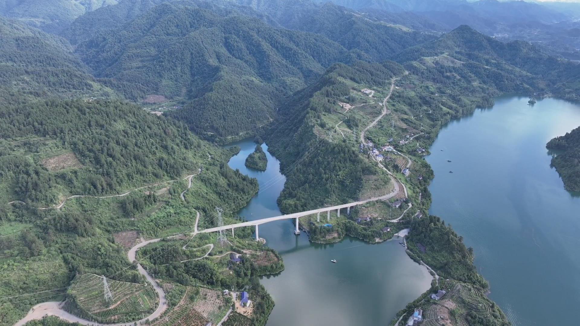 湘西古丈罗凤公路建设加速推进  省道串起茶果产业与库区风光