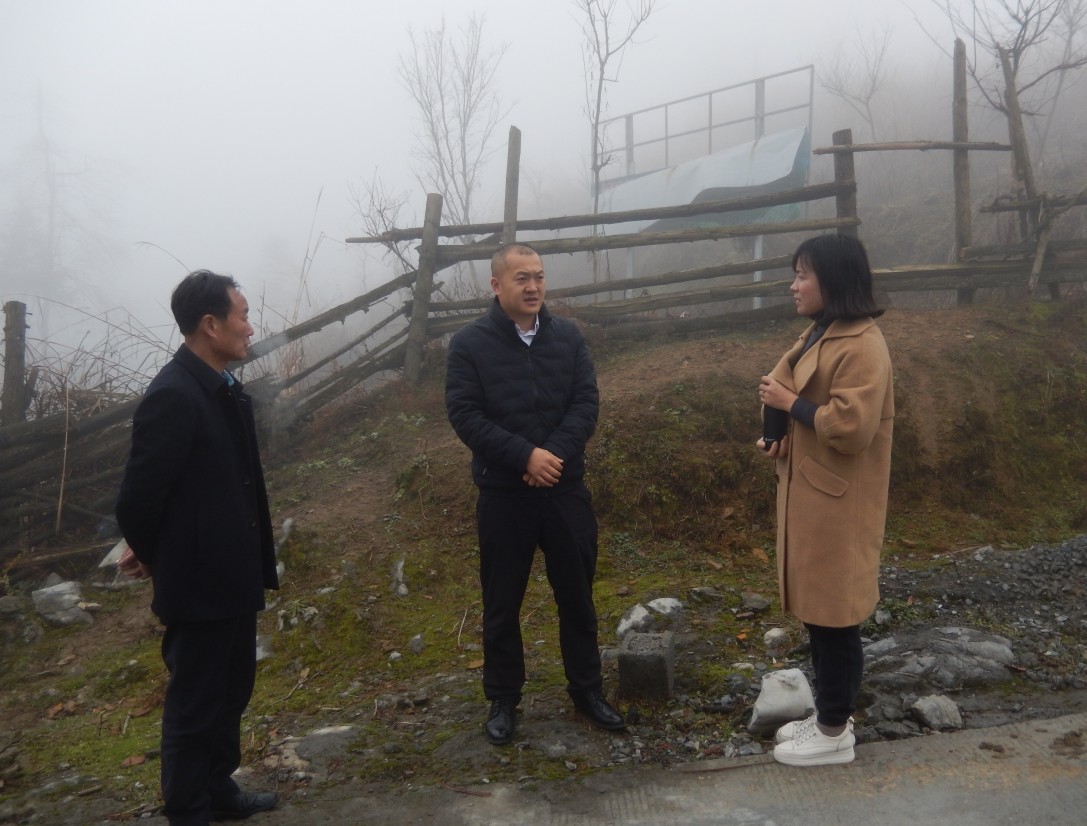 古丈县委常委、县委宣传部部长粟丽波一行到高峰镇调研指导工作