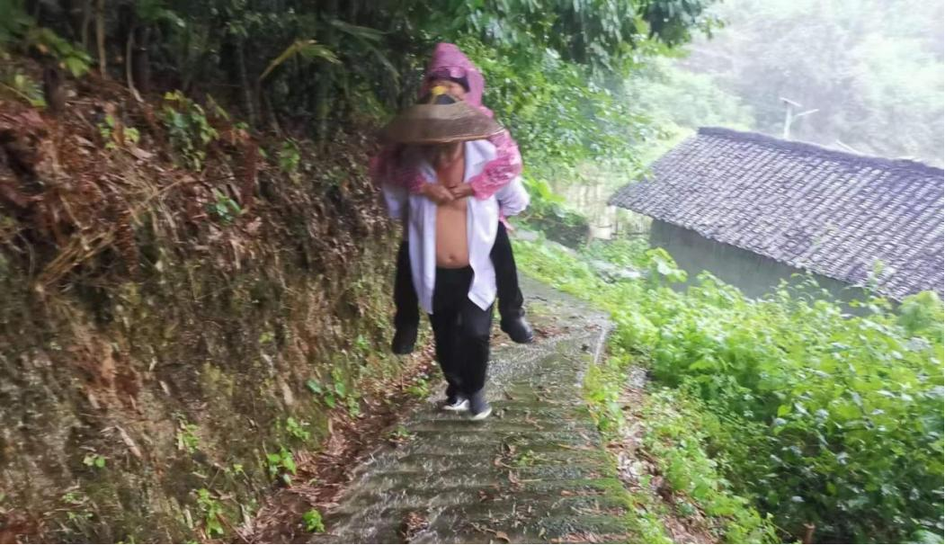 断龙山镇：在风雨大考中书写“红色答卷”