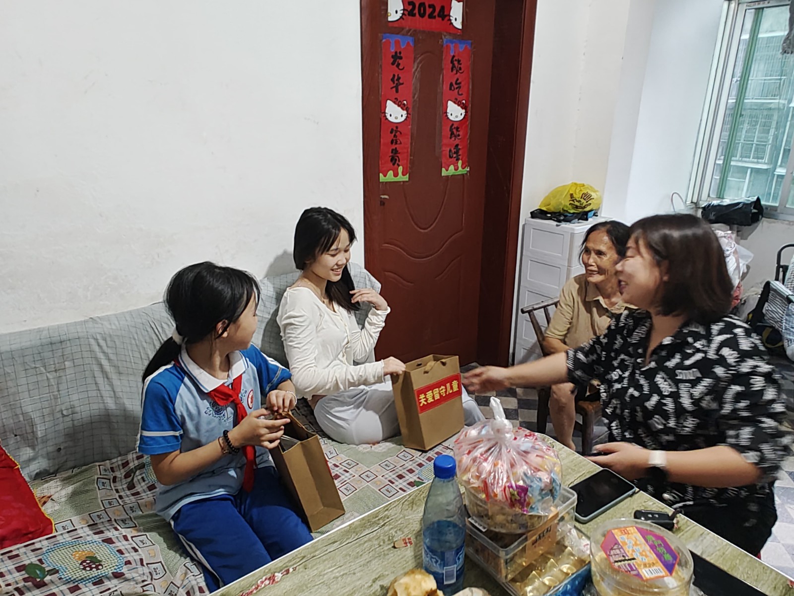 古丈县妇联开展爱心妈妈巾帼志愿服务走访敲门行动