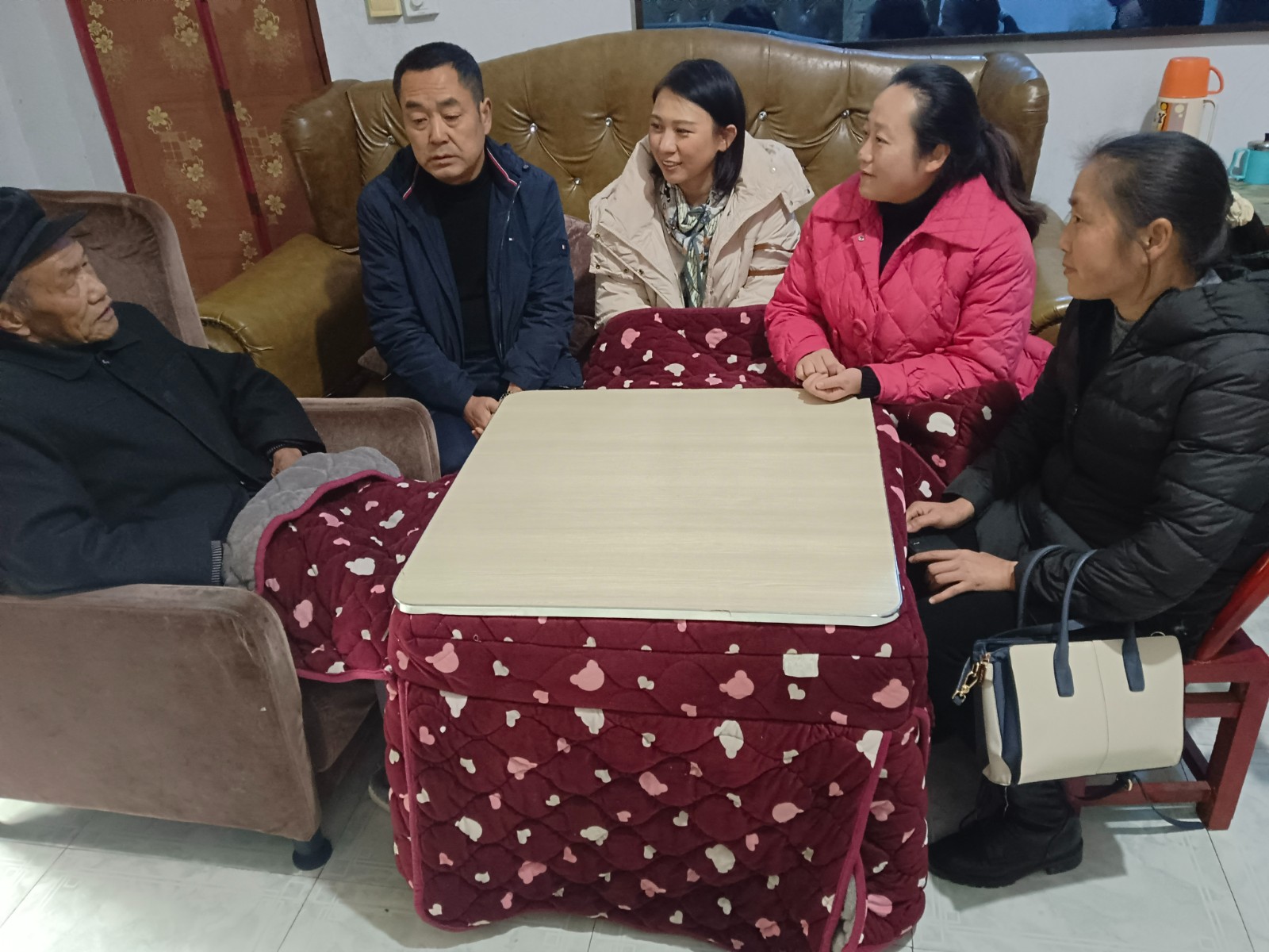 古阳镇：凛冬送温暖，慰问解民情