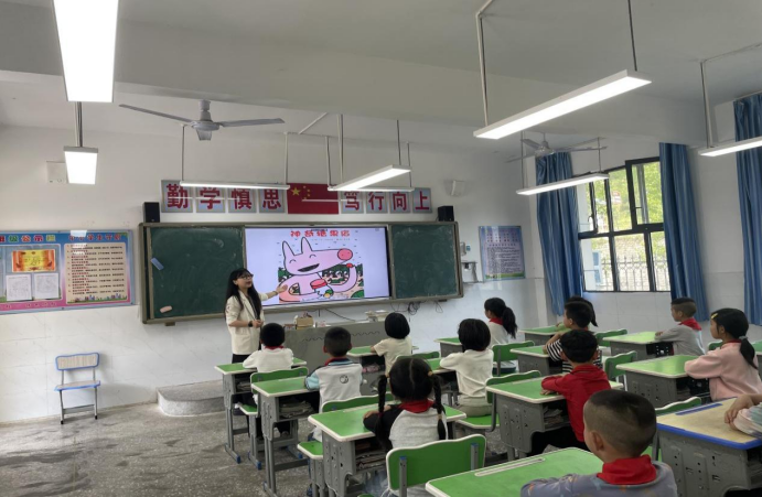 两校携手探阅读新径，教研交流促教育发展——红石林九年制学校与默戎九年制学校开展阅读教育教研交流会