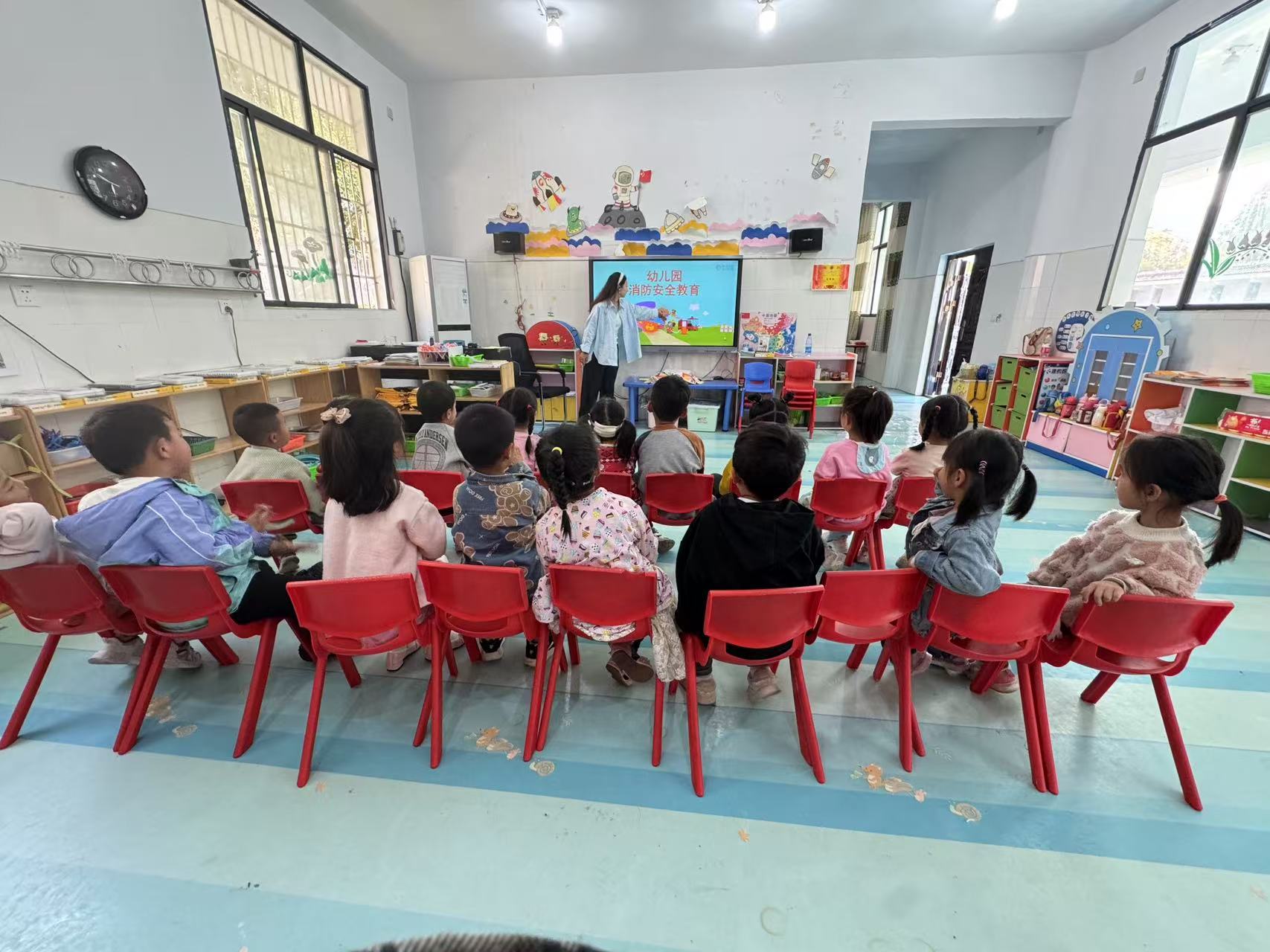 萌娃消防行，安全伴成长——河蓬中心幼儿园开展消防安全演练活动