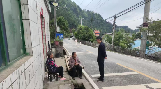高峰镇：筑牢安全防线 积极应对极端天气