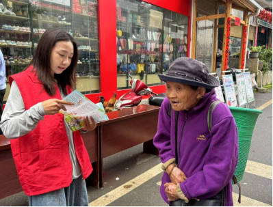 断龙山镇：多措并举推进惠民政策与环保宣传，助力民生福祉与绿色发展