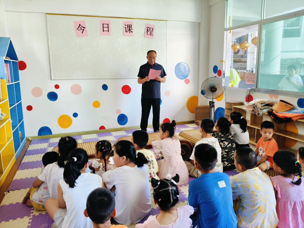 古阳镇古丈坪社区党建引领  “专业社工+志愿服务”托举儿童多彩假期