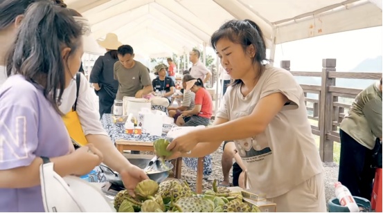 坪坝镇：村播助农激活乡村振兴“新引擎”