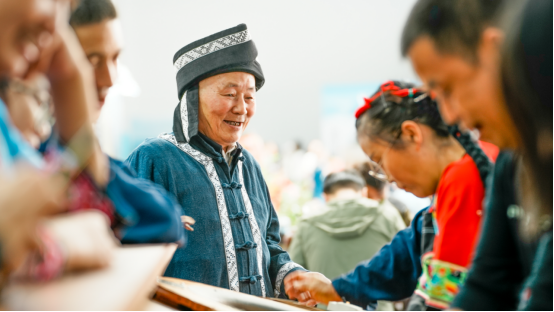 村播链通元宇宙 茶香润泽新篇章