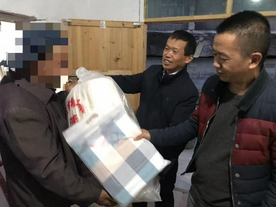 古丈县司法局断龙山司法所：寒冬送暖情系安置帮教对象