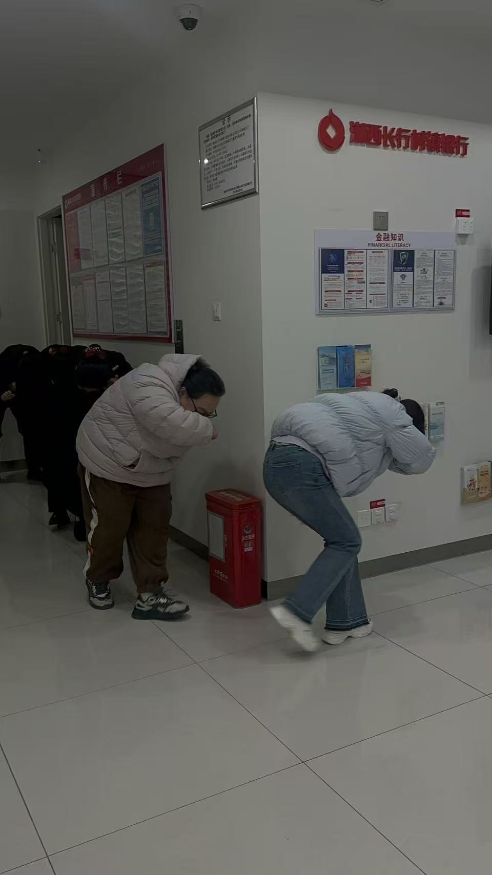 “以练促学，时刻紧绷消防安全之弦”——湘西长行古丈支行开展消防安全月培训宣传活动