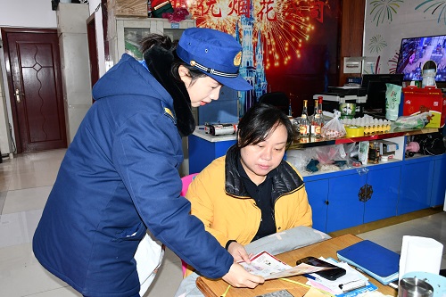 古丈：消防宣传走进烟花爆竹店  筑牢安全“防火墙”