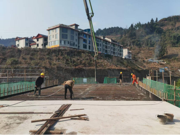 以“建”促“兴”古丈县新城区排水管网体系建设项目（一期）箱涵主体完工赋能城市高质量发展