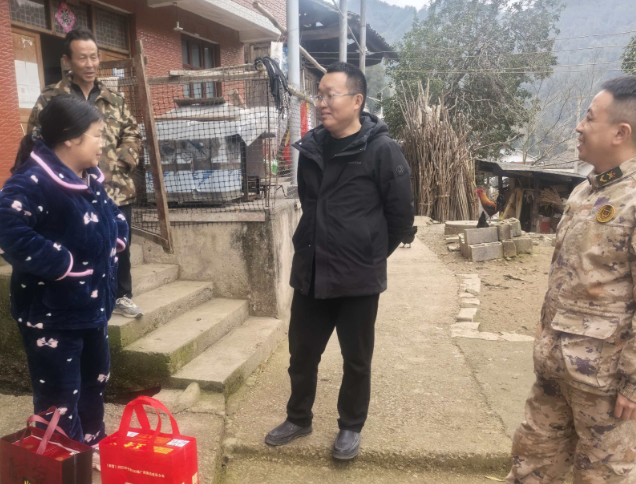 岁寒情暖敬桑榆 新春关怀润初心——古丈县坪坝镇开展春节慰问离任村干部活动