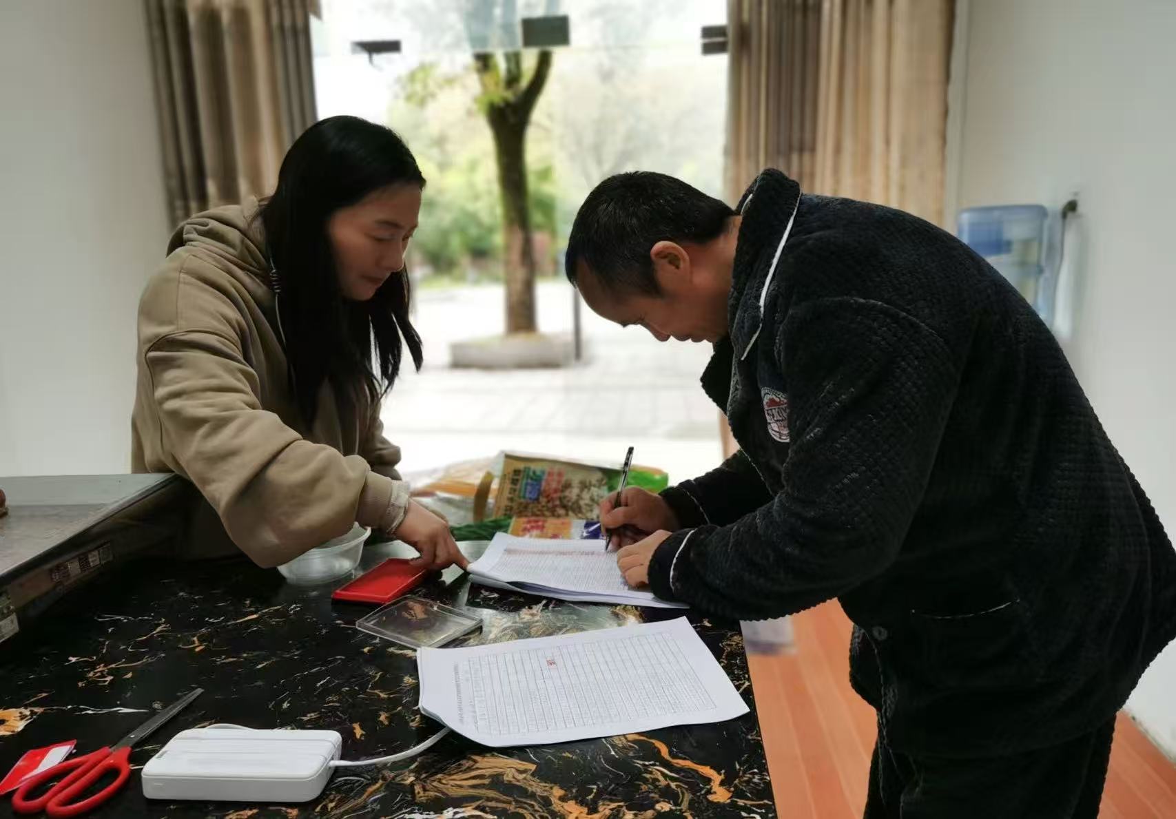 古阳镇：不误农时送良种 抢抓节令备春耕