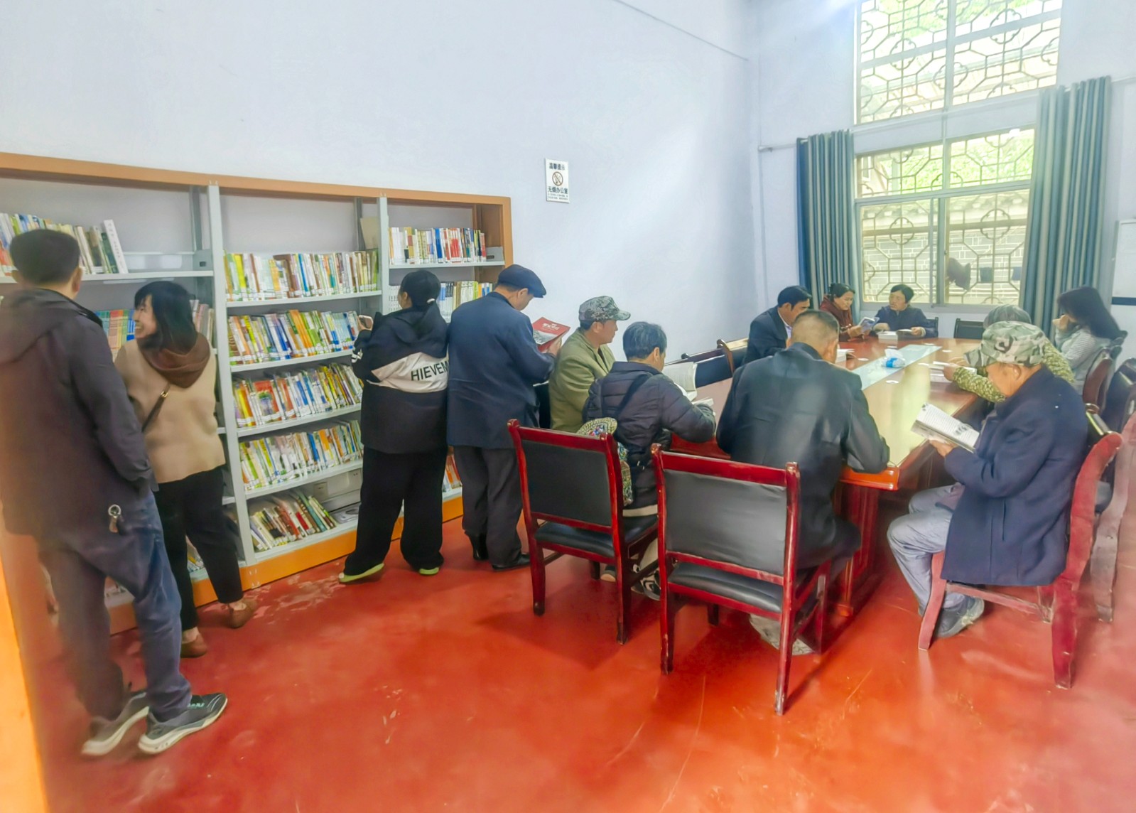 “ 品读经典好书 筑牢信仰根基”——罗依溪社区开展党员阅读日主题党群活动
