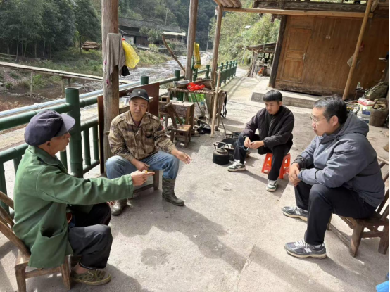 邻里积怨巧化解  多元调解护和谐——镇村两级联动成功调处一起邻里纠纷