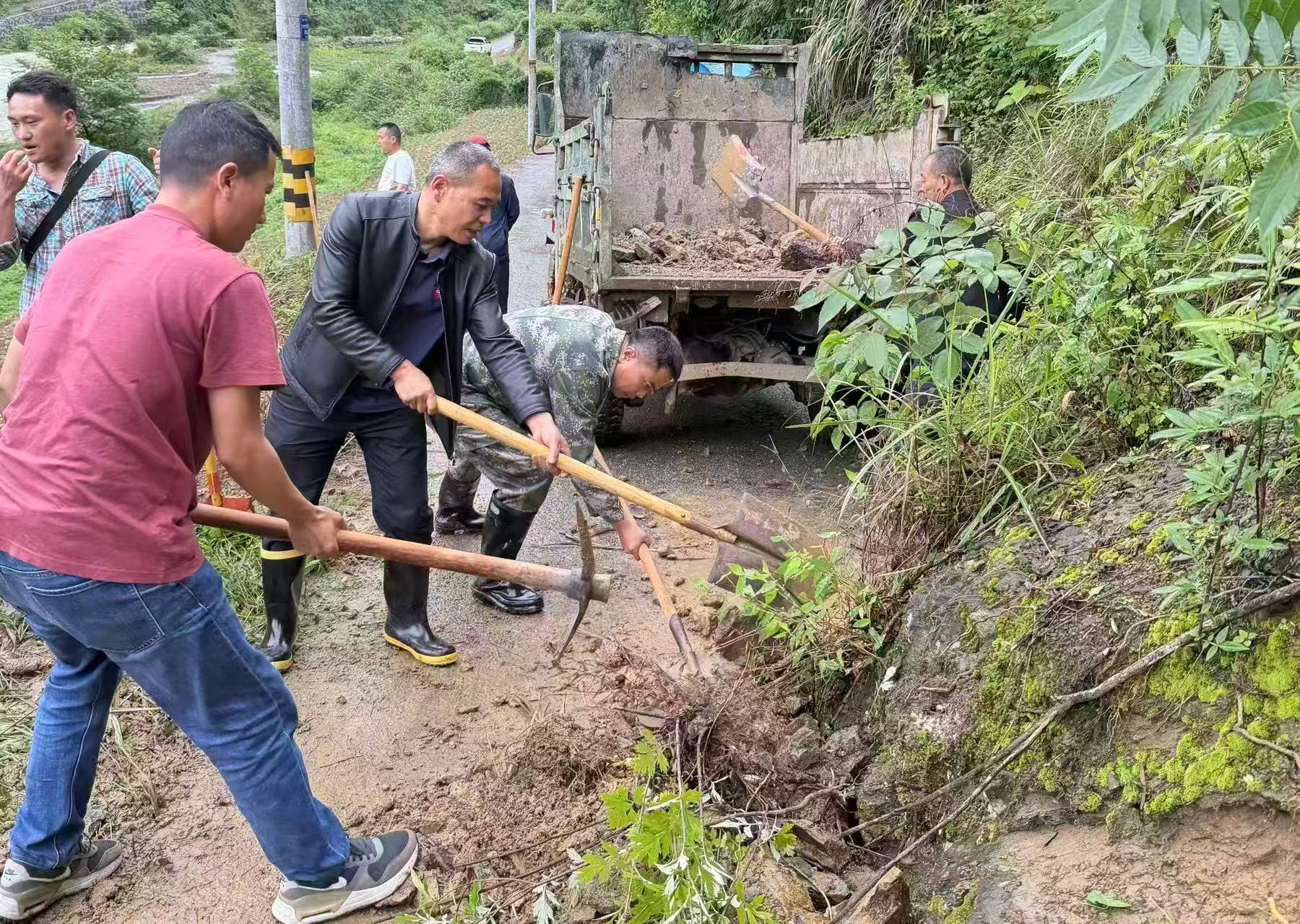 古阳镇：快速响应除险情 畅通群众出行路