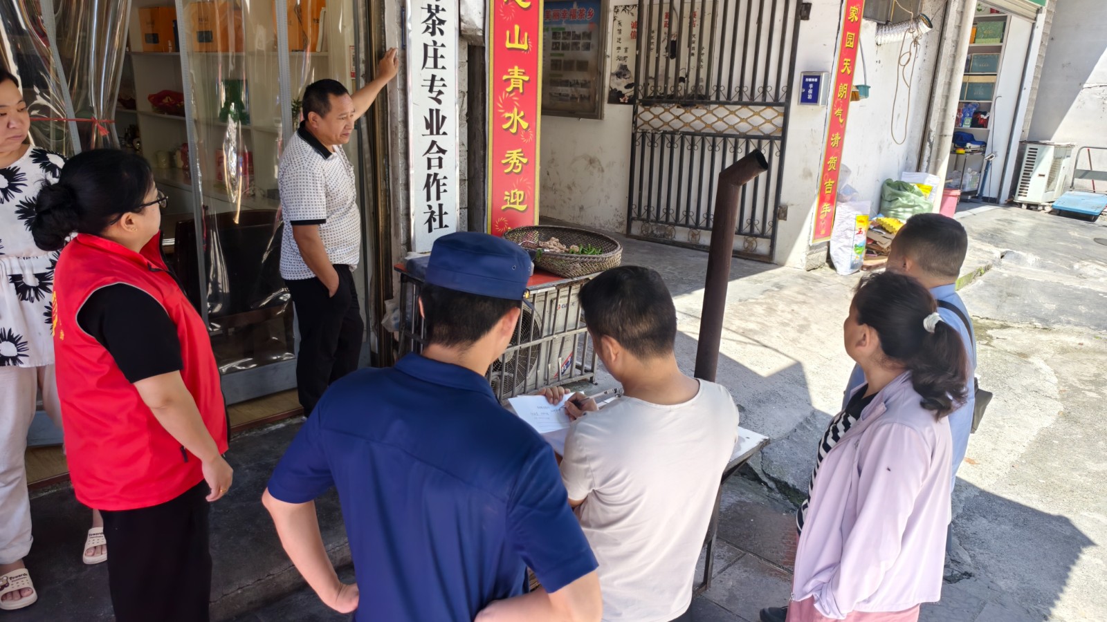 古阳镇红星社区：多方联动除隐患 网格精细筑平安