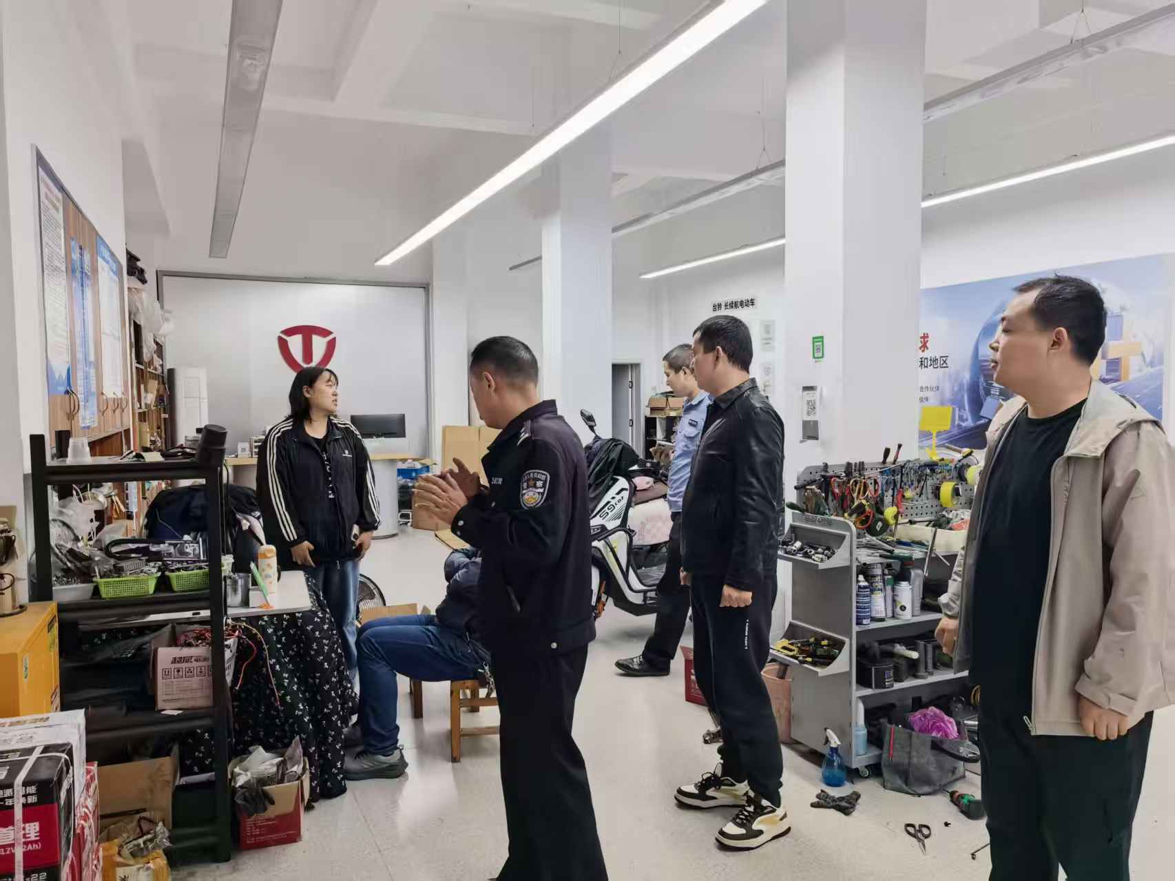 古阳镇广场社区：警社联动排查“两电”隐患 携手筑牢安全防线